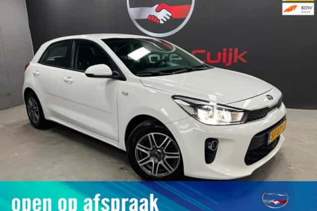 Kia Rio (2018) thumbnail 1