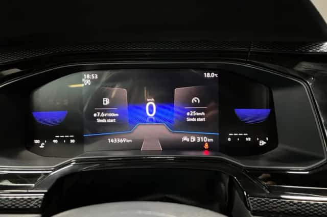 Volkswagen Polo (2023) thumbnail 2