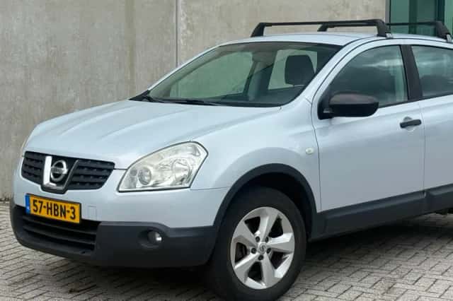 Nissan Qashqai (2008) thumbnail 2