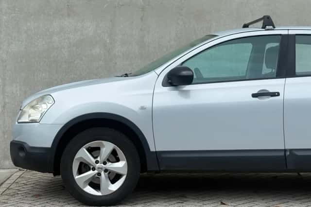 Nissan Qashqai (2008) thumbnail 4
