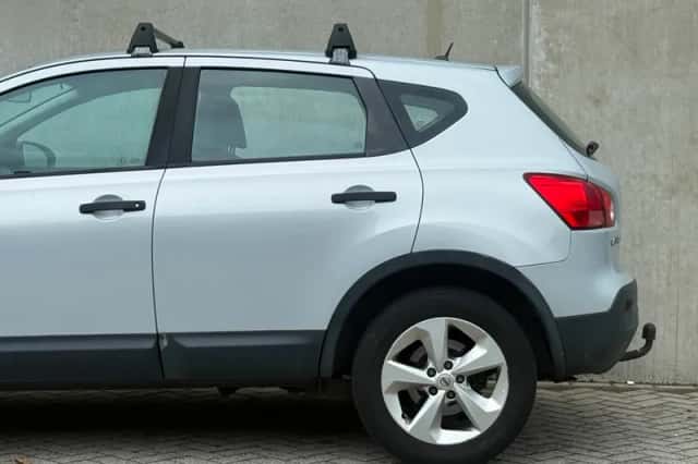 Nissan Qashqai (2008) thumbnail 5