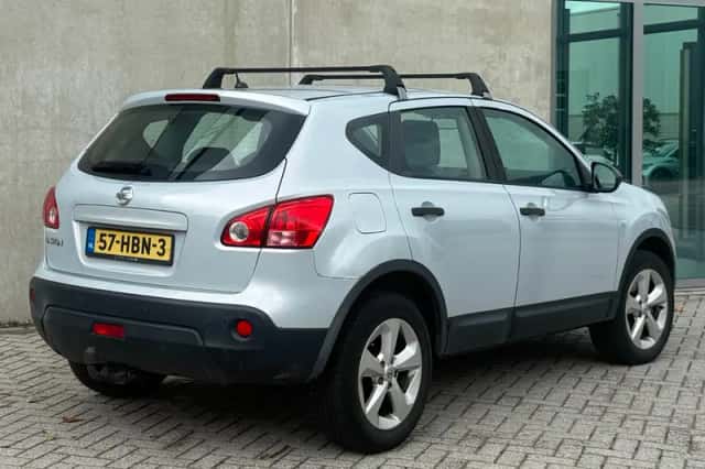 Nissan Qashqai (2008) thumbnail 6