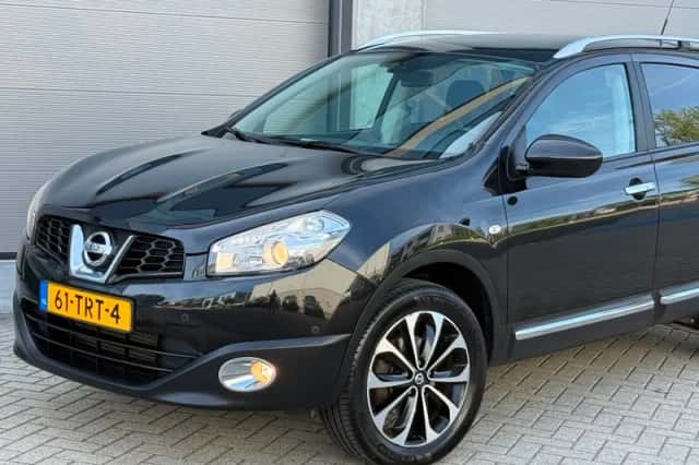 Nissan Qashqai+2 (2011) thumbnail 2