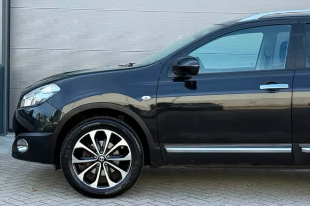 Nissan Qashqai+2 (2011) thumbnail 4