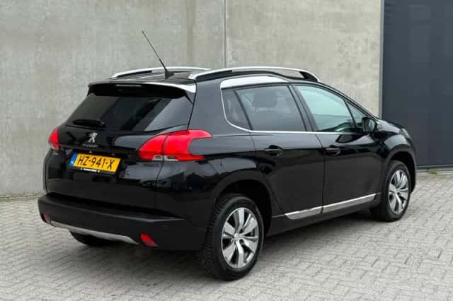 Peugeot 2008 (2016) thumbnail 5