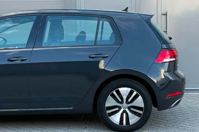 Volkswagen E-Golf (2020) thumbnail 5