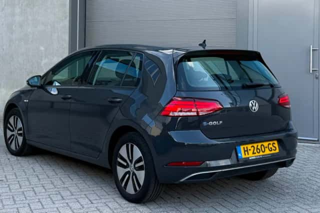 Volkswagen E-Golf (2020) thumbnail 6