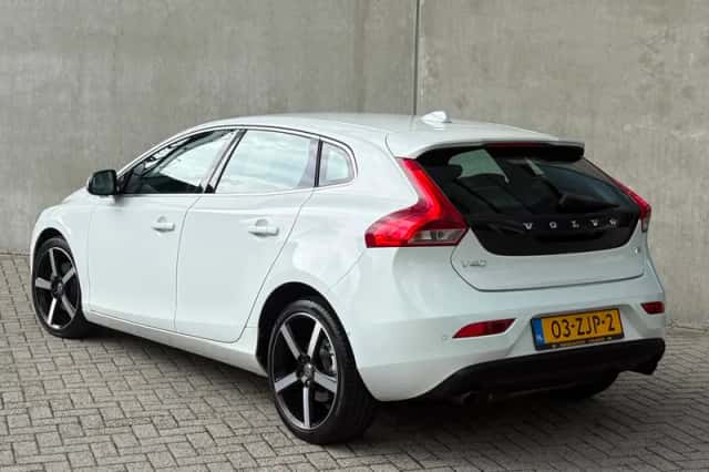 Volvo V40 (2012) thumbnail 6