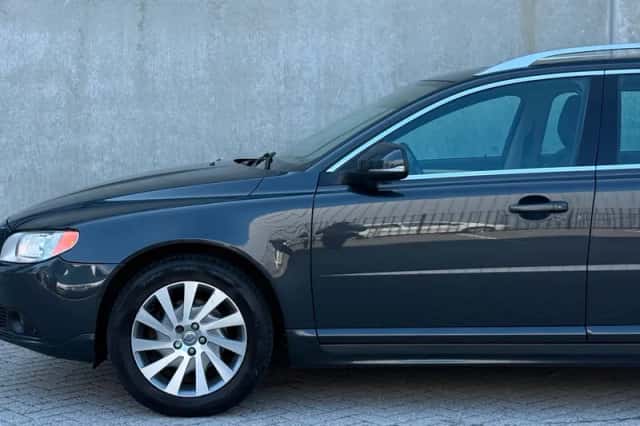 Volvo V70 (2011) thumbnail 4