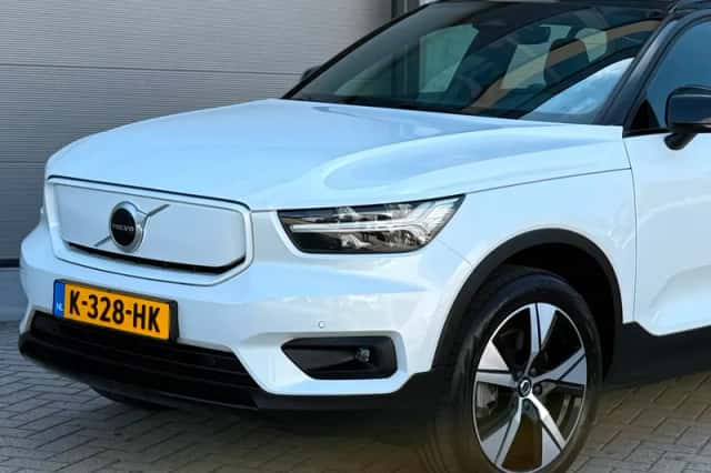 Volvo XC40 (2020) thumbnail 2