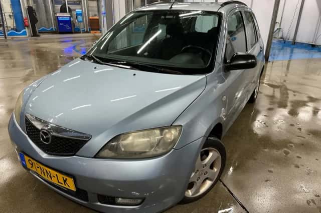 Mazda 2 (2004) thumbnail 1