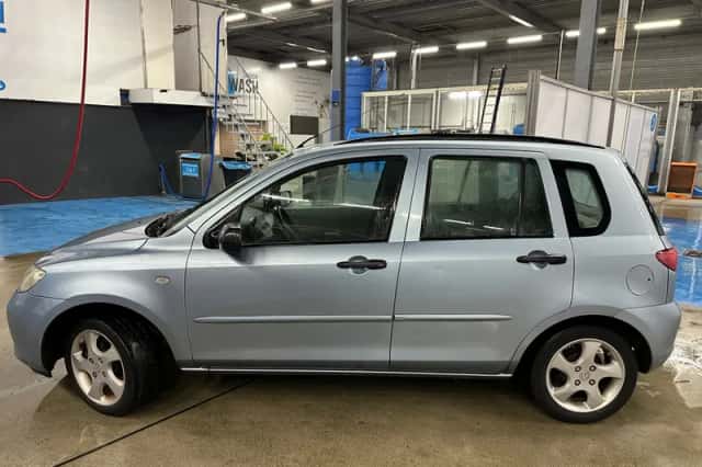 Mazda 2 (2004) thumbnail 2