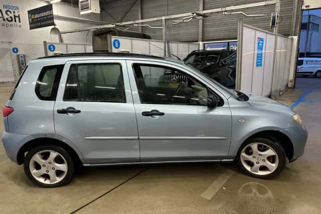 Mazda 2 (2004) thumbnail 6