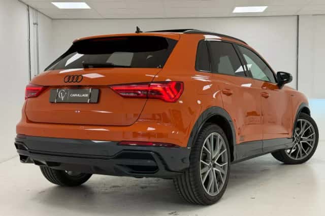 Audi Q3 (2019) thumbnail 2
