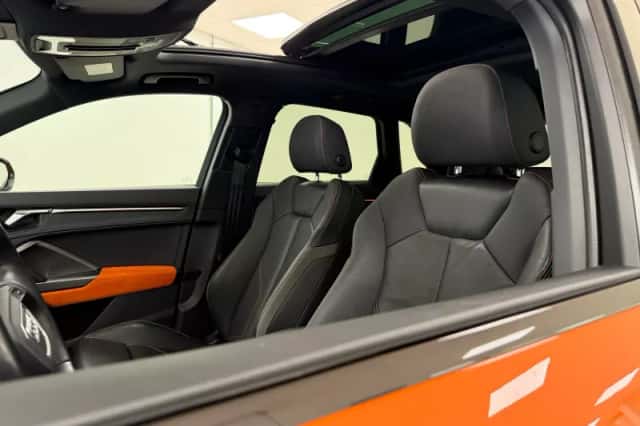 Audi Q3 (2019) thumbnail 4