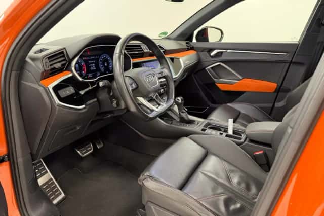 Audi Q3 (2019) thumbnail 5