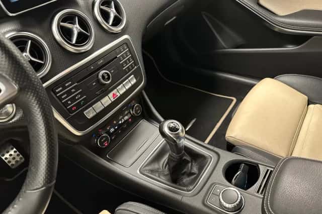Mercedes-Benz A-Klasse (2016) thumbnail 6