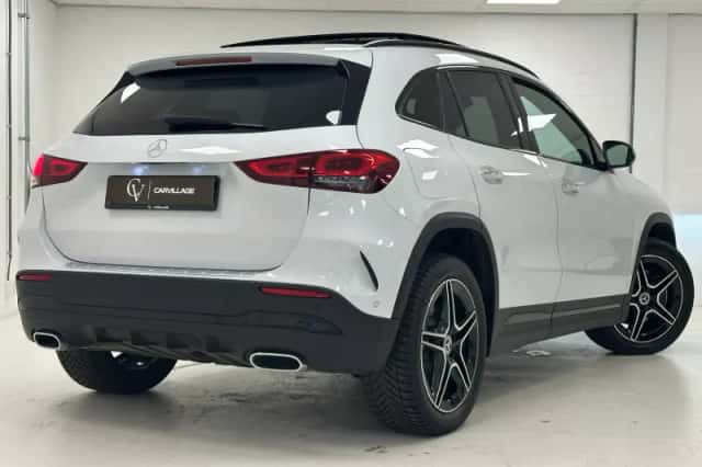 Mercedes-Benz GLA (2021) thumbnail 2