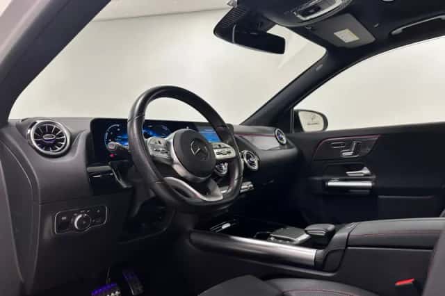 Mercedes-Benz GLA (2021) thumbnail 6