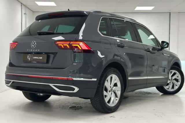 Volkswagen Tiguan (2021) thumbnail 2