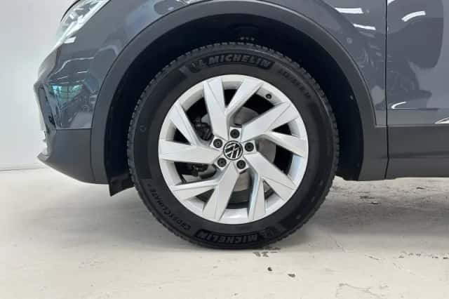 Volkswagen Tiguan (2021) thumbnail 4
