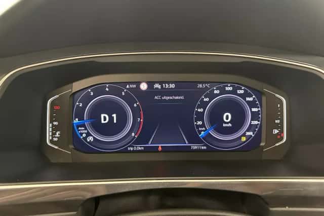Volkswagen Tiguan (2021) thumbnail 6