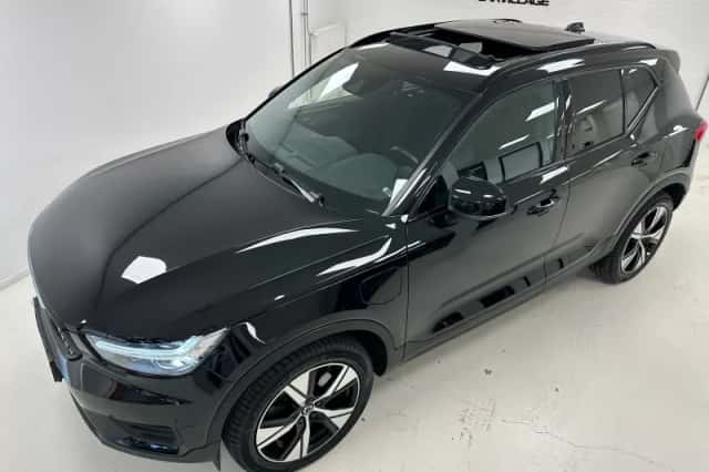 Volvo XC40 (2022) thumbnail 3
