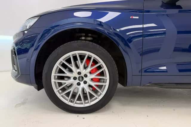 Audi Q5 (2022) thumbnail 3