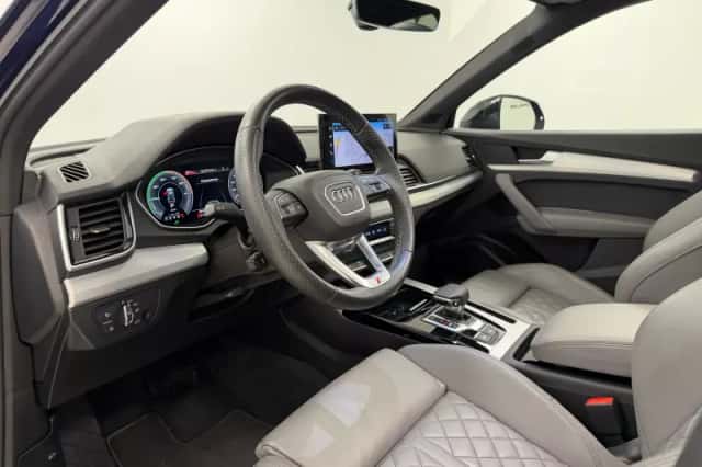 Audi Q5 (2022) thumbnail 4
