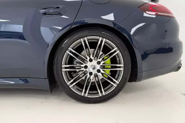 Porsche Panamera (2016) thumbnail 3