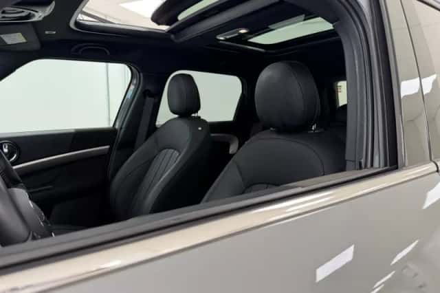 MINI Countryman (2022) thumbnail 6