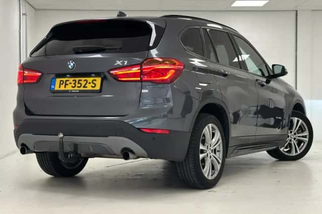 BMW X1 (2017) thumbnail 2