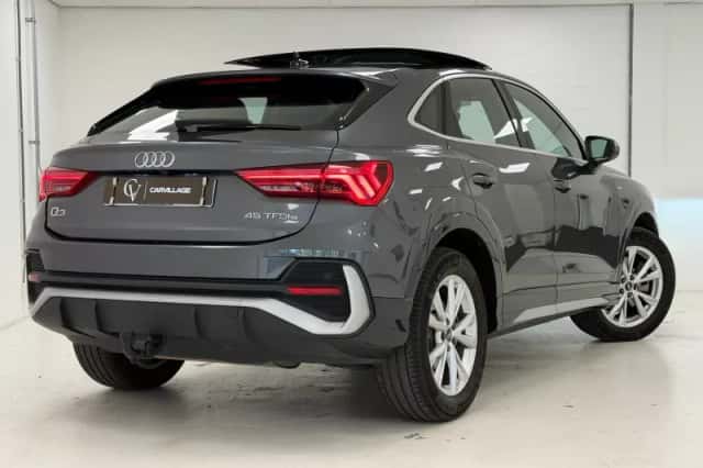 Audi Q3 (2023) thumbnail 2