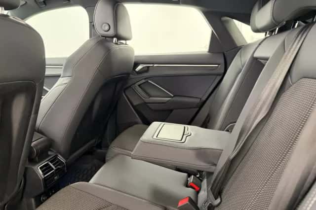 Audi Q3 (2023) thumbnail 5