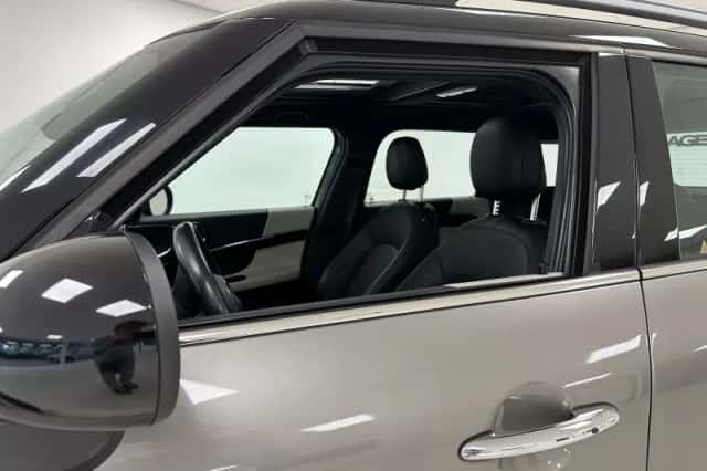 MINI Countryman (2017) thumbnail 3