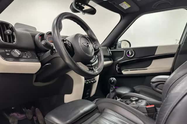 MINI Countryman (2017) thumbnail 5