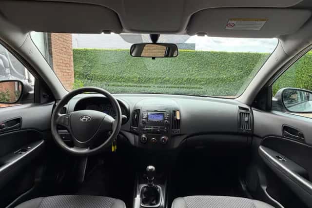 Hyundai i30 (2010) thumbnail 3