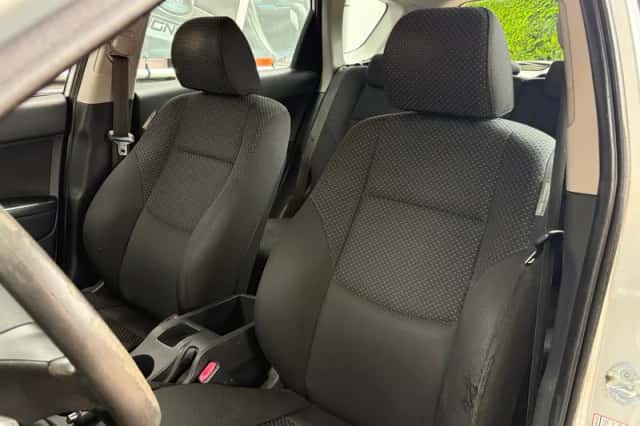 Hyundai i30 (2010) thumbnail 4