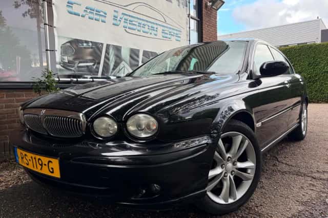 Jaguar X-Type (2008) thumbnail 1