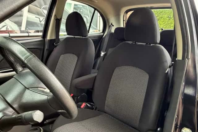 Nissan Micra (2013) thumbnail 4