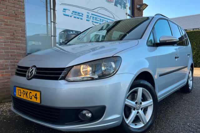 Volkswagen Touran (2011) thumbnail 1
