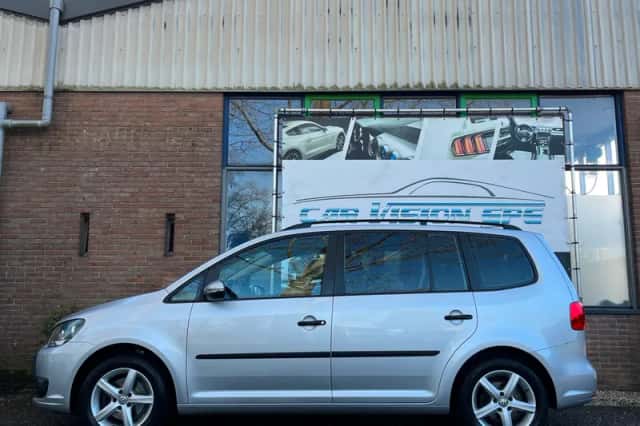 Volkswagen Touran (2011) thumbnail 6
