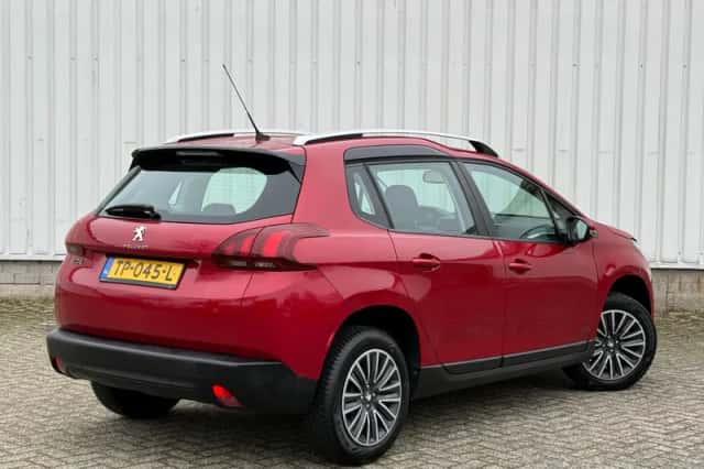 Peugeot 2008 (2018) thumbnail 6