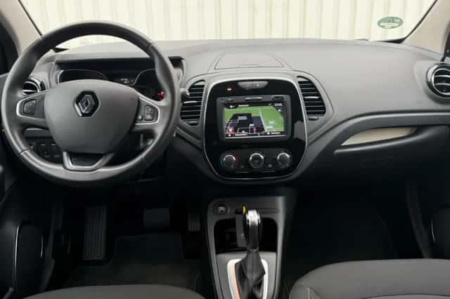 Renault Captur (2019) thumbnail 2