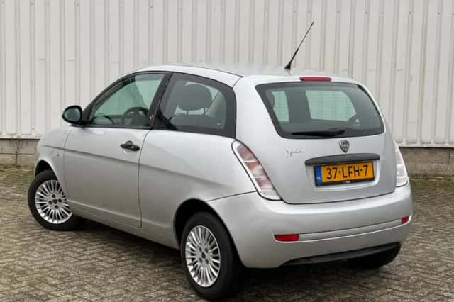 Lancia Ypsilon (2010) thumbnail 4