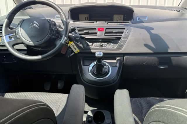 Citroën C4 Picasso (2011) thumbnail 2