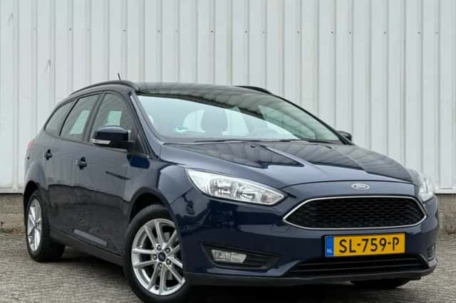 Ford Focus (2018) thumbnail 3