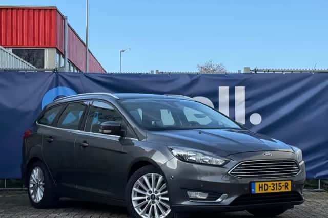 Ford Focus (2015) thumbnail 3