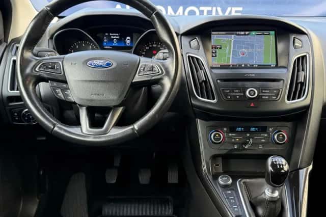 Ford Focus (2015) thumbnail 4