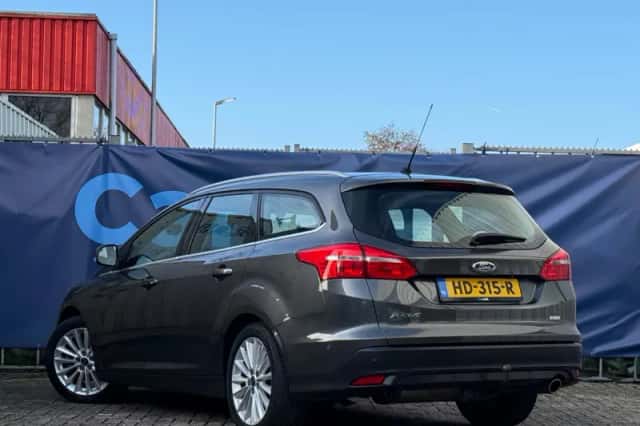 Ford Focus (2015) thumbnail 5